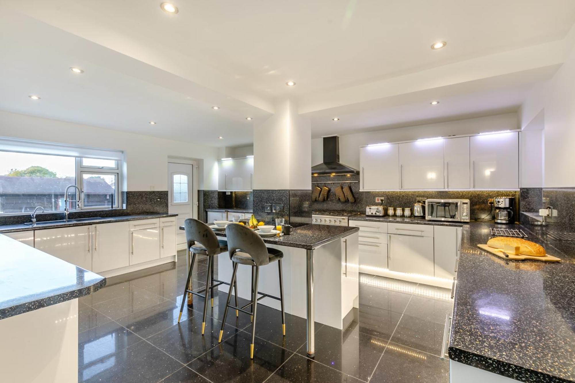 Robinswood House - A Beautiful Family Home Near The Cotswold Gloucester Eksteriør billede